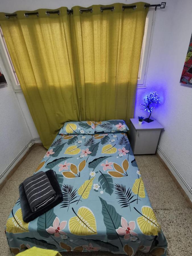 Hostal Babylon บาร์เซโลนา ภายนอก รูปภาพ